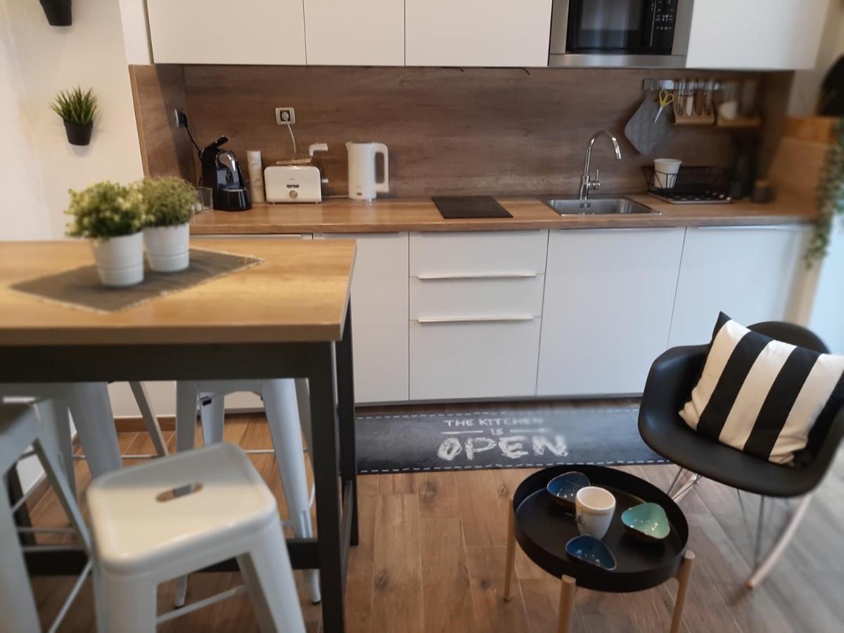 Arena Design Apartments With Free Private Parking And With A Terrace Pula Zewnętrze zdjęcie
