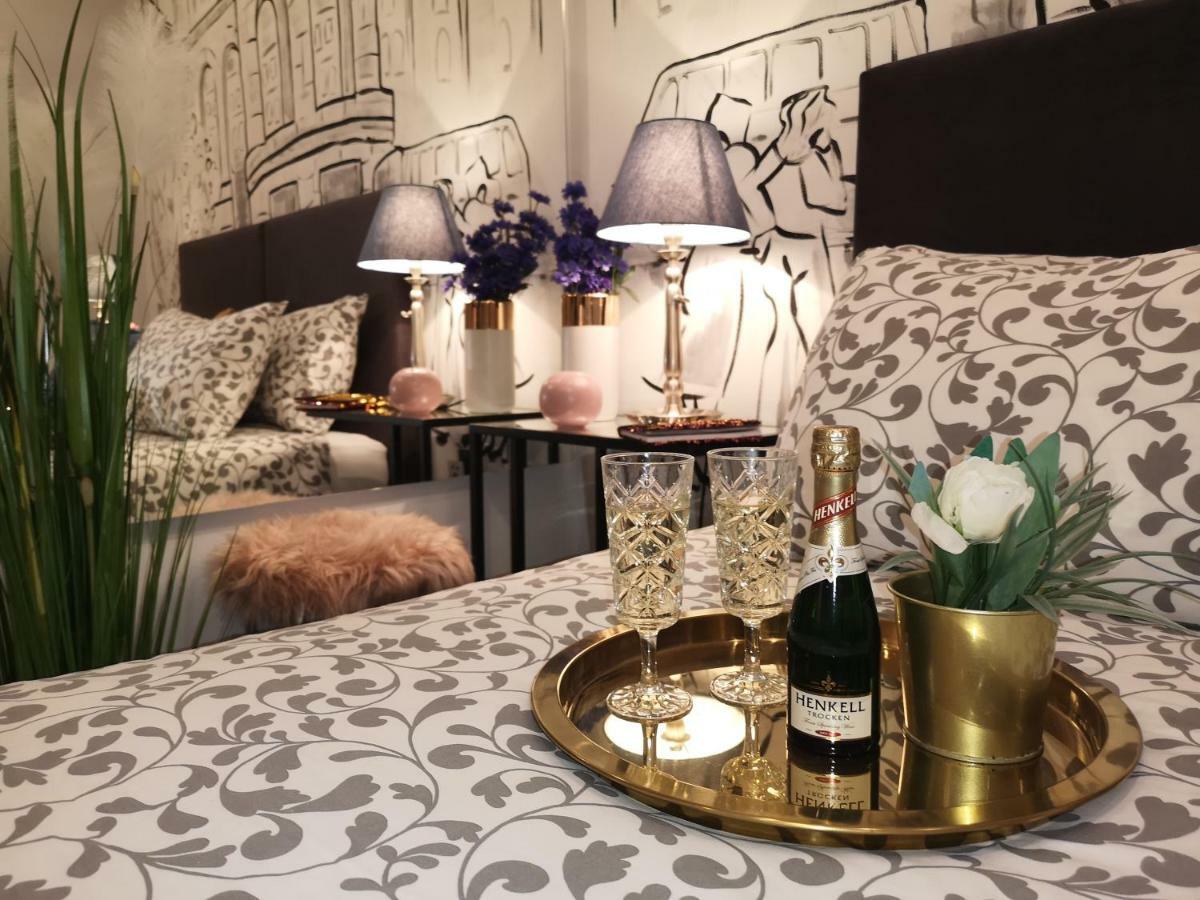 Arena Design Apartments With Free Private Parking And With A Terrace Pula Zewnętrze zdjęcie
